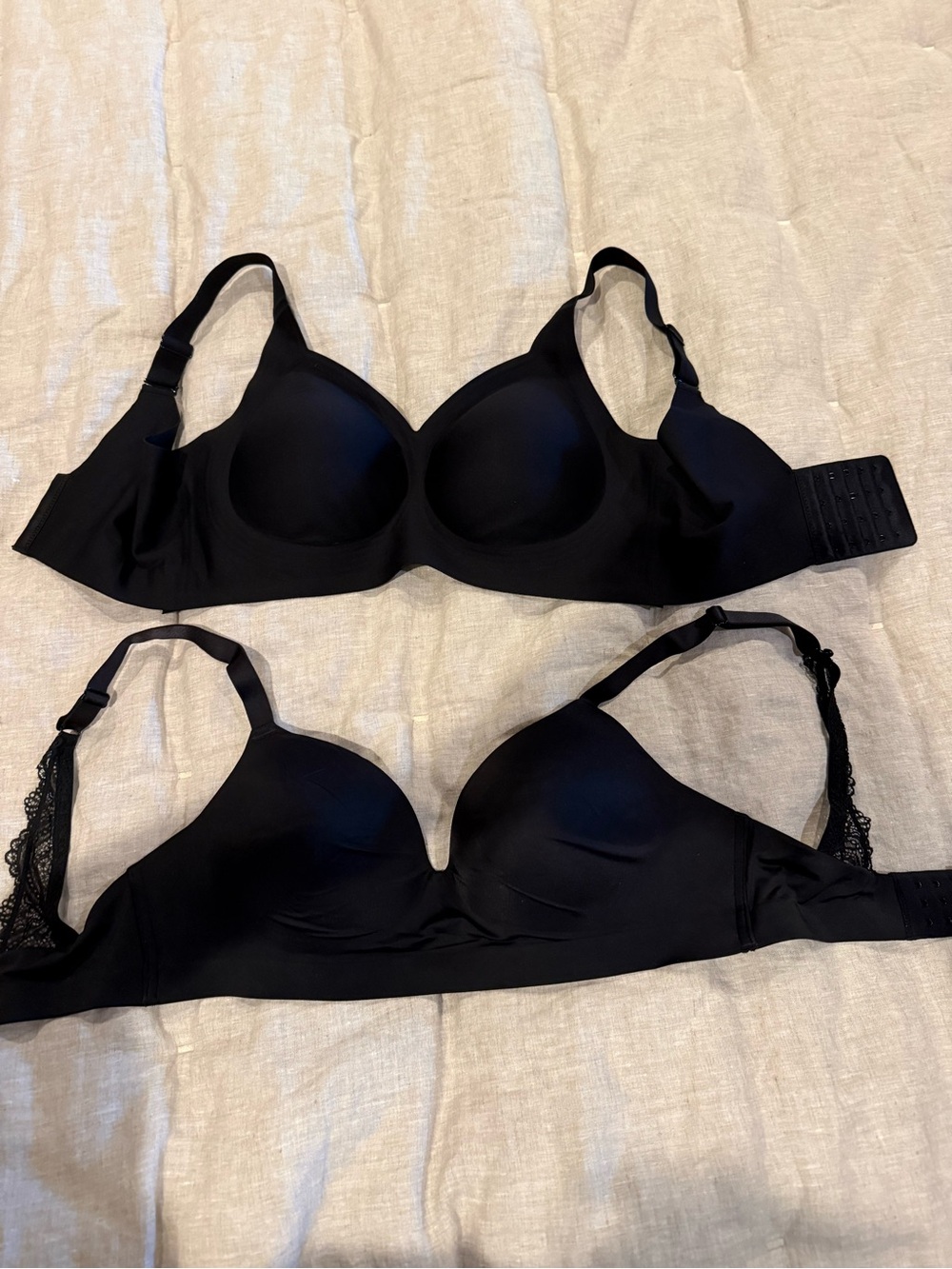 Black Seamless Molded Cup Bras Duo